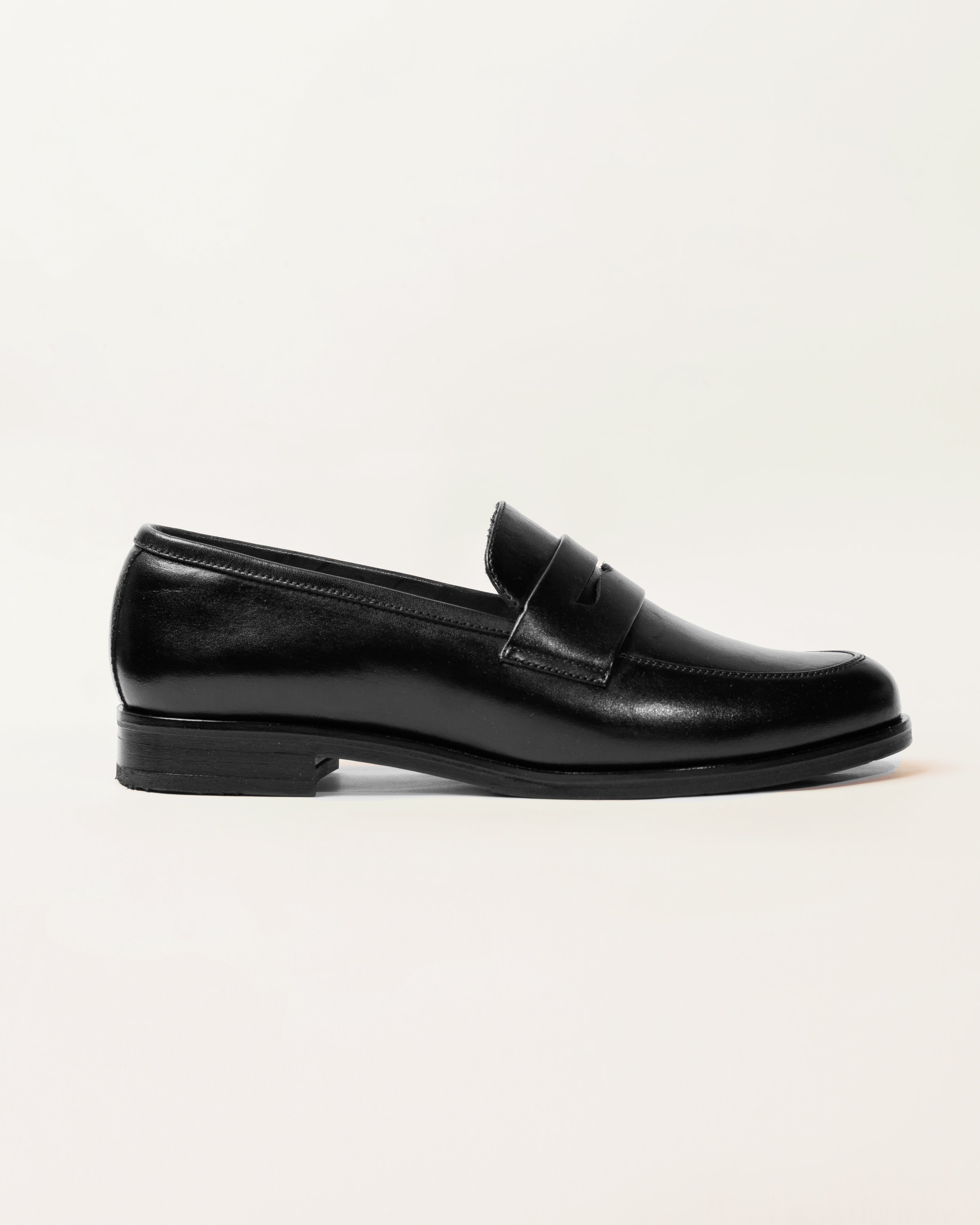 Alessa Loafer Black Classic Sole